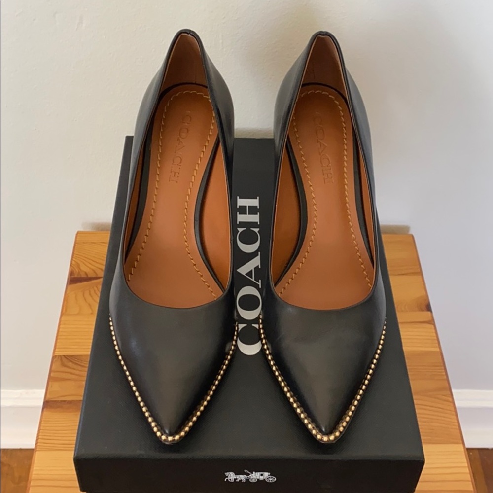 Current season Coach pumps 8.5US